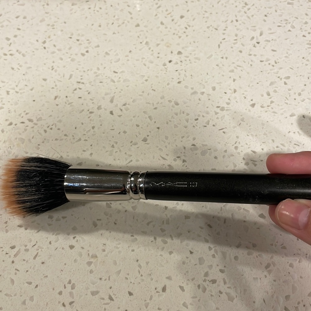 Mac Brush